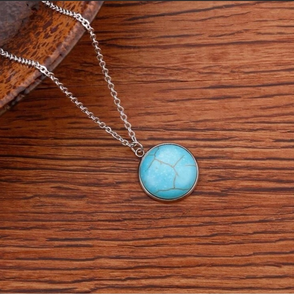 Beautiful Turquoise Pendant Necklace